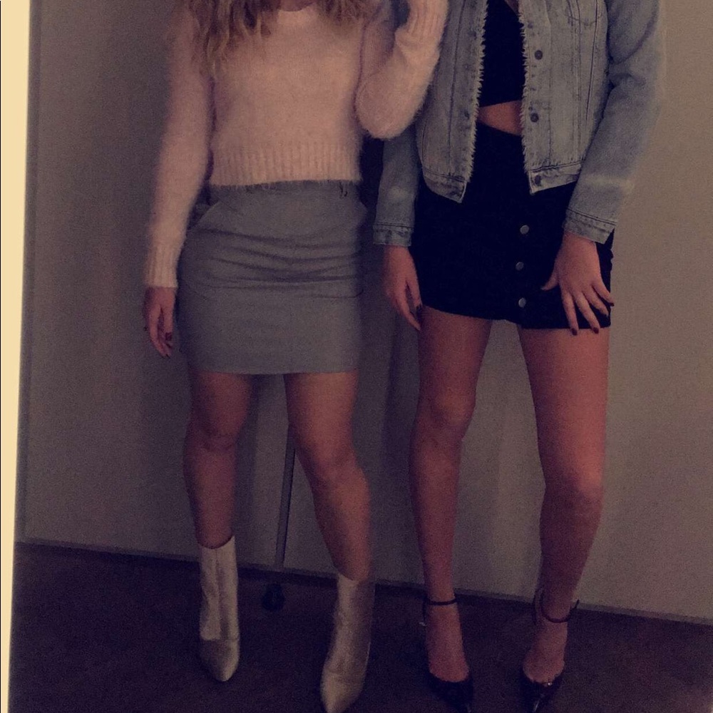 Grey Faux Leather Skirt 🤍